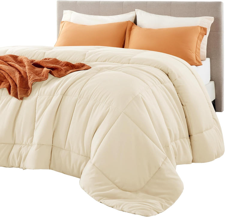 Bedsure Queen Comforter Duvet Insert White