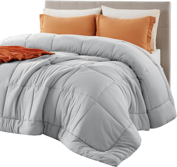 Bedsure Queen Comforter Duvet Insert White