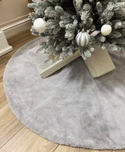 AOGU 48 Inch Faux Fur Christmas Tree Skirt White Plush Skirt for Merry Christmas Party Christmas Tree Decoration